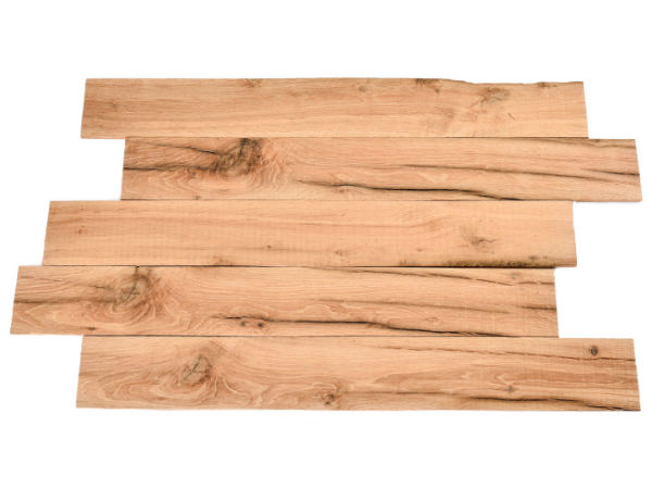 Wandverkleidung aus historischen Eichenbalken